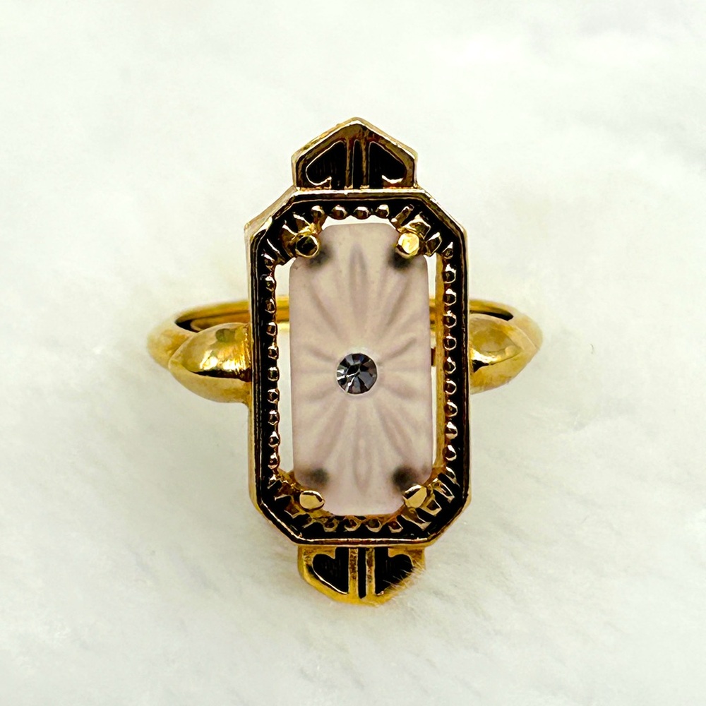 ✨ Vintage ‘Frostlights’ Art Deco Camphor Glass Gold Tone Ring – Size 7.5 ✨ - Picture 14 of 16